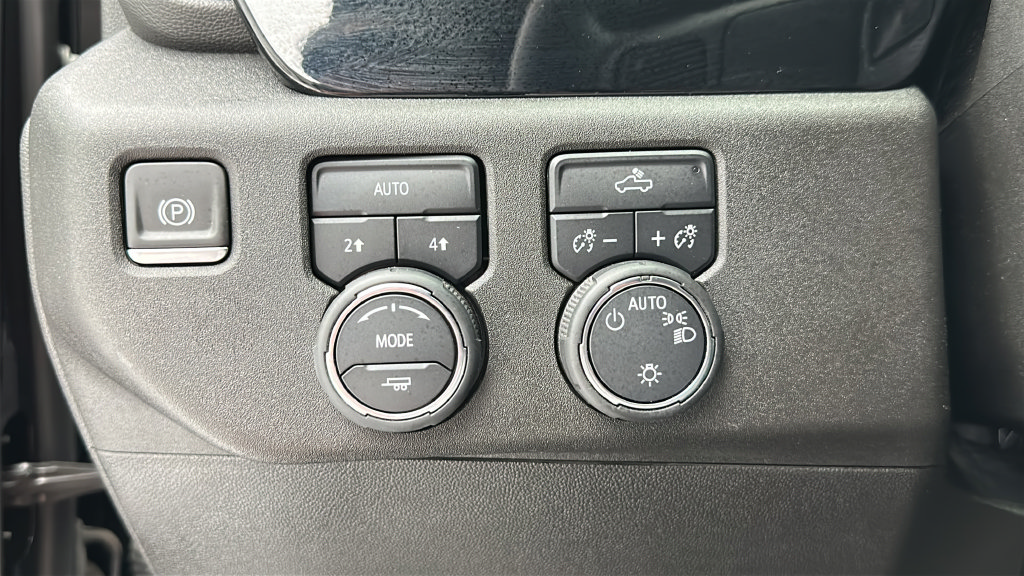 Used 2024 Chevrolet Silverado 1500 LT AWD/4WD image 22