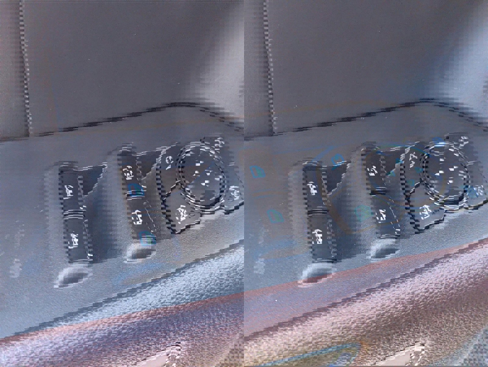 Certified 2024 Ford Expedition Limited image 27