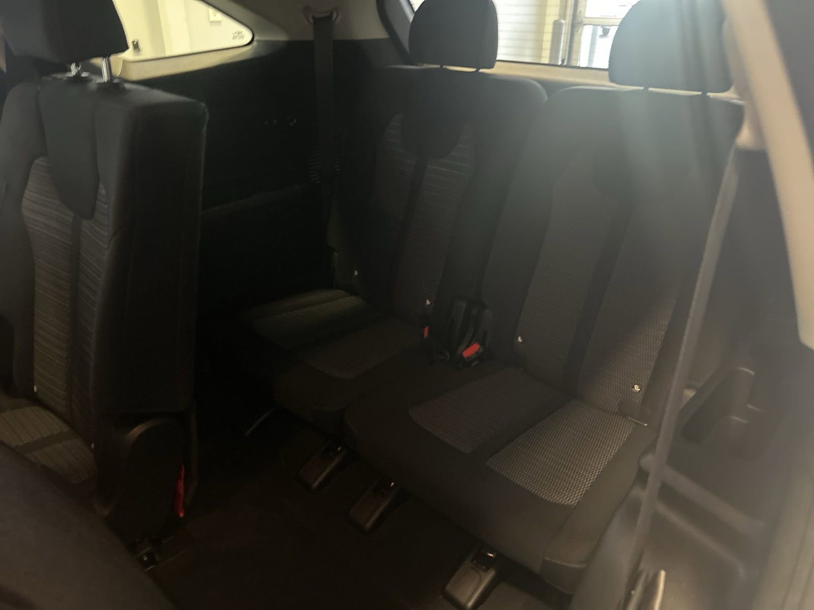 Used 2025 Kia Sorento LX image 14