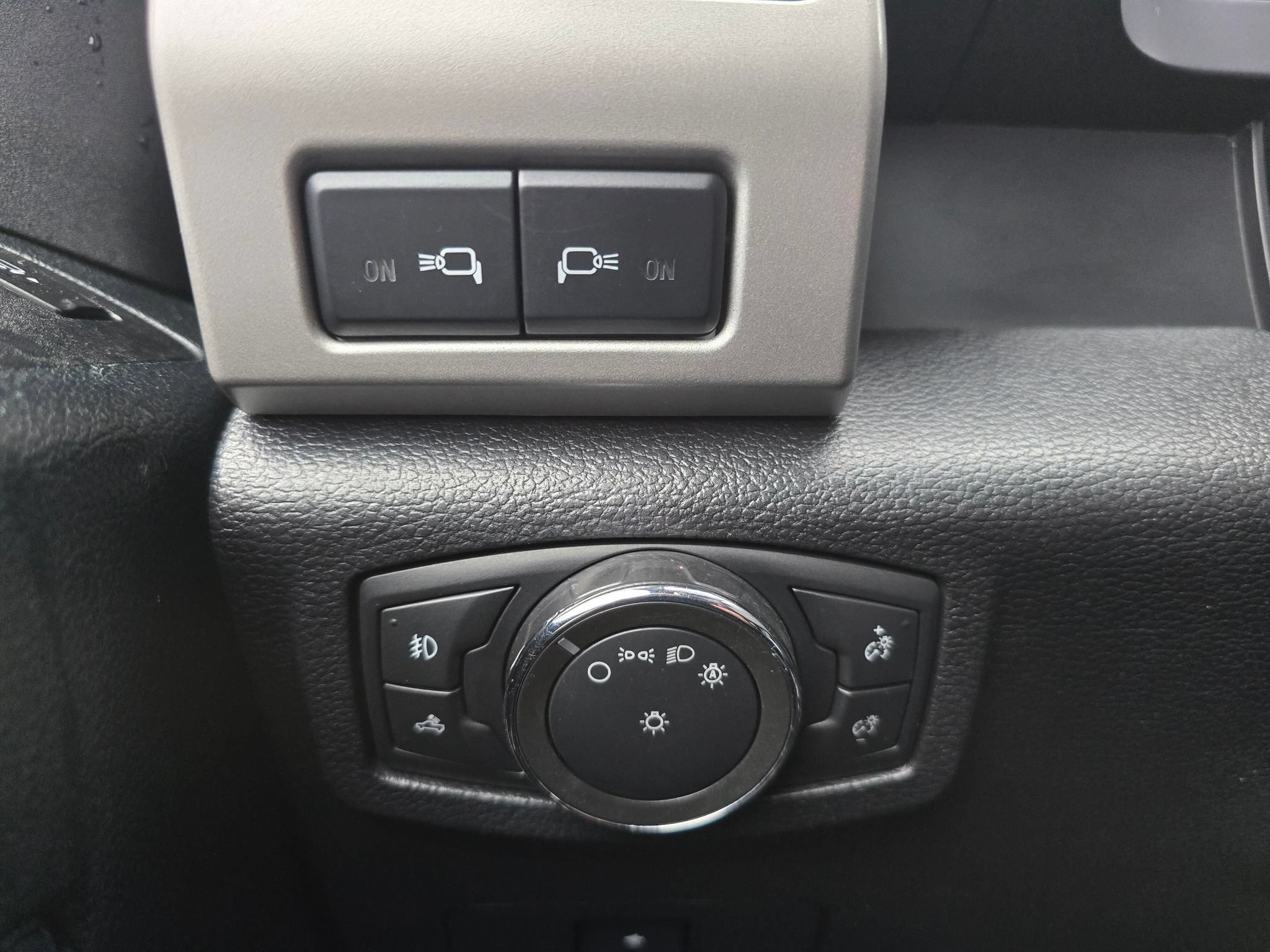 Used 2017 Ford F250 Lariat w/ Lariat Value Package AWD/4WD image 27