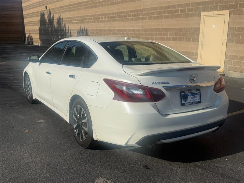 Used 2018 Nissan Altima 2.5 SL w/ 2.5 SL Technology Package image 3