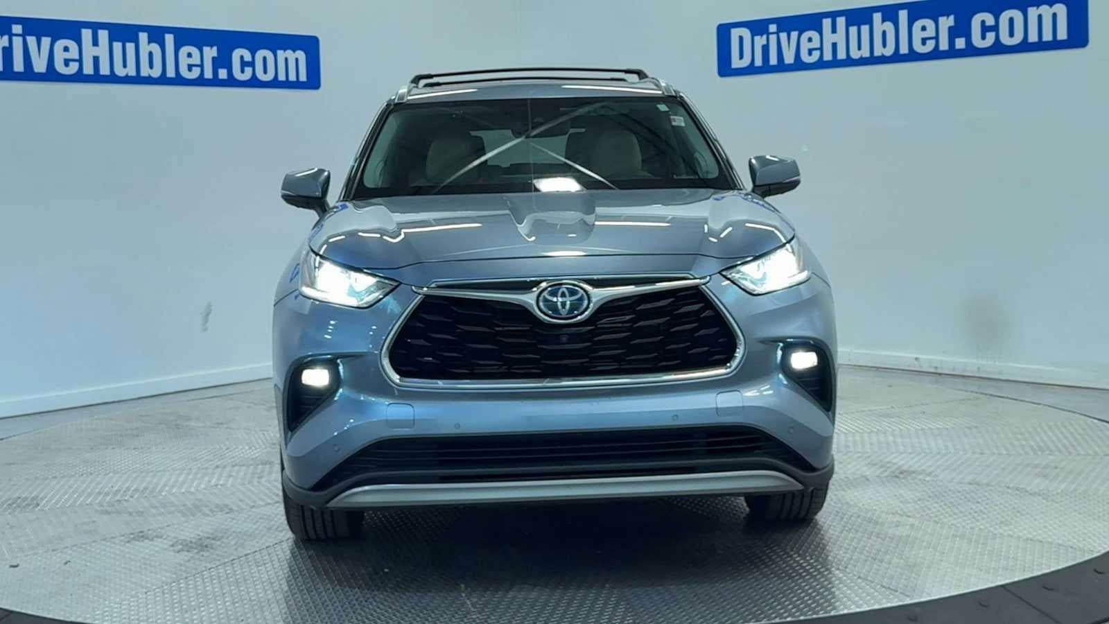 Used 2022 Toyota Highlander Platinum AWD/4WD image 3