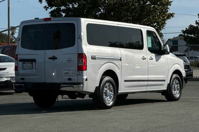 Used 2015 Nissan NV 3500 SV w/ Technology Package image 4