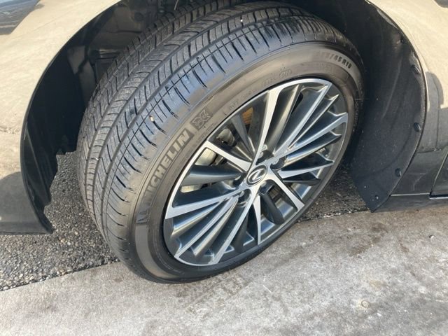 Used 2025 Lexus ES 350 w/ Premium Package image 43