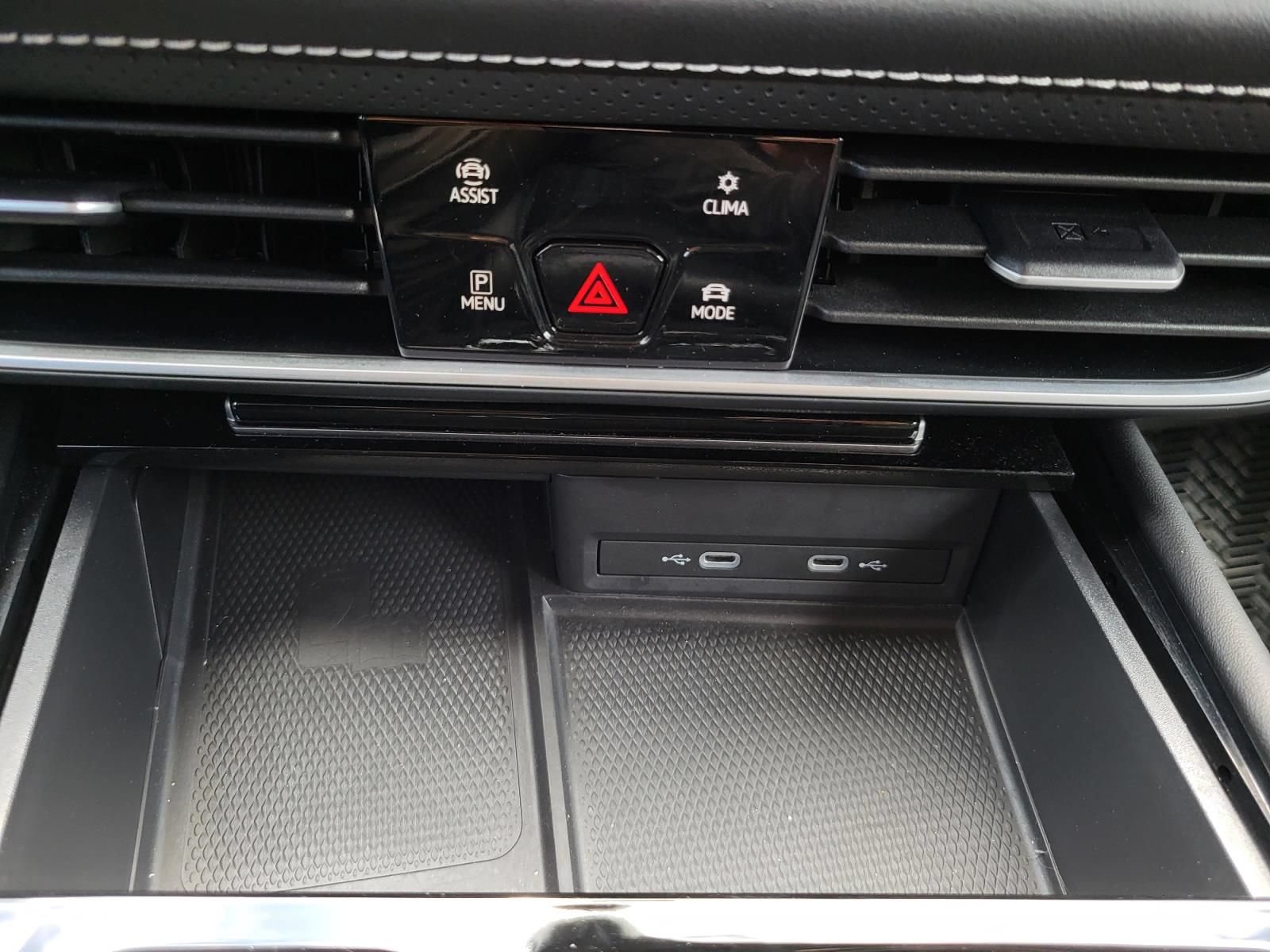 Used 2024 Volkswagen Atlas SE FWD image 28