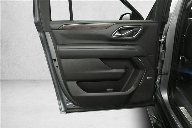 Used 2021 Chevrolet Suburban LT RWD image 20