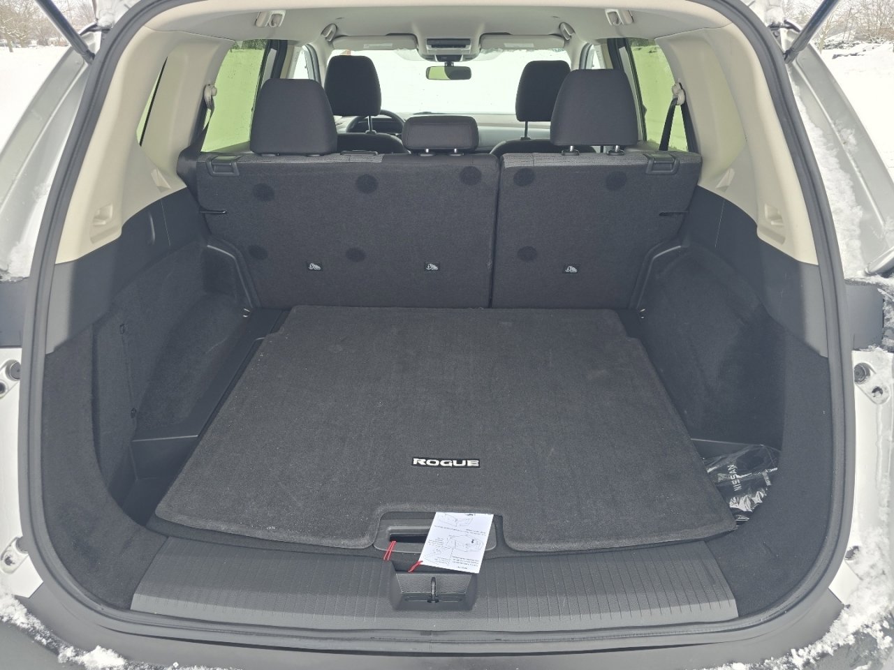 Used 2023 Nissan Rogue SV image 18