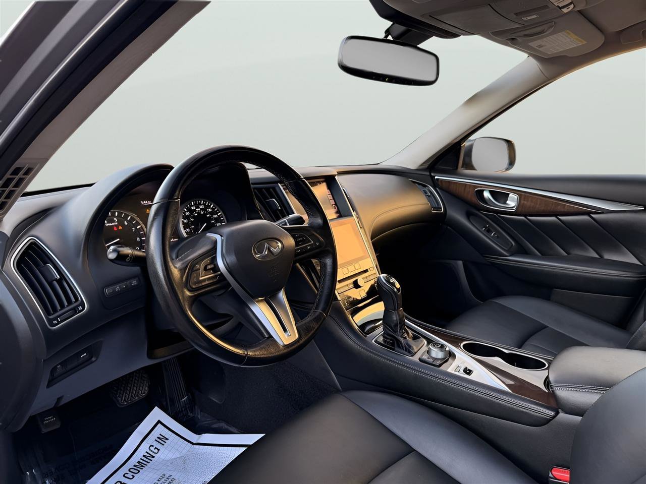 Used 2018 INFINITI Q50 Luxe w/ Essential Package (3.0T Luxe) image 11