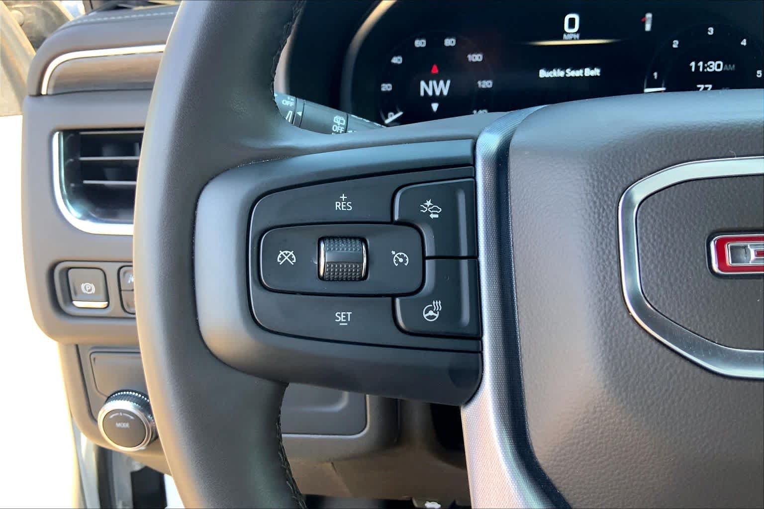 Used 2024 GMC Yukon XL SLT w/ SLT Luxury Package RWD image 24
