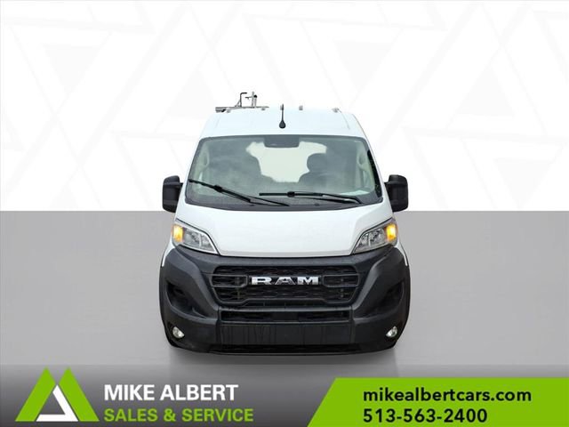 Used 2024 RAM ProMaster 2500 w/ Convenience Group image 2