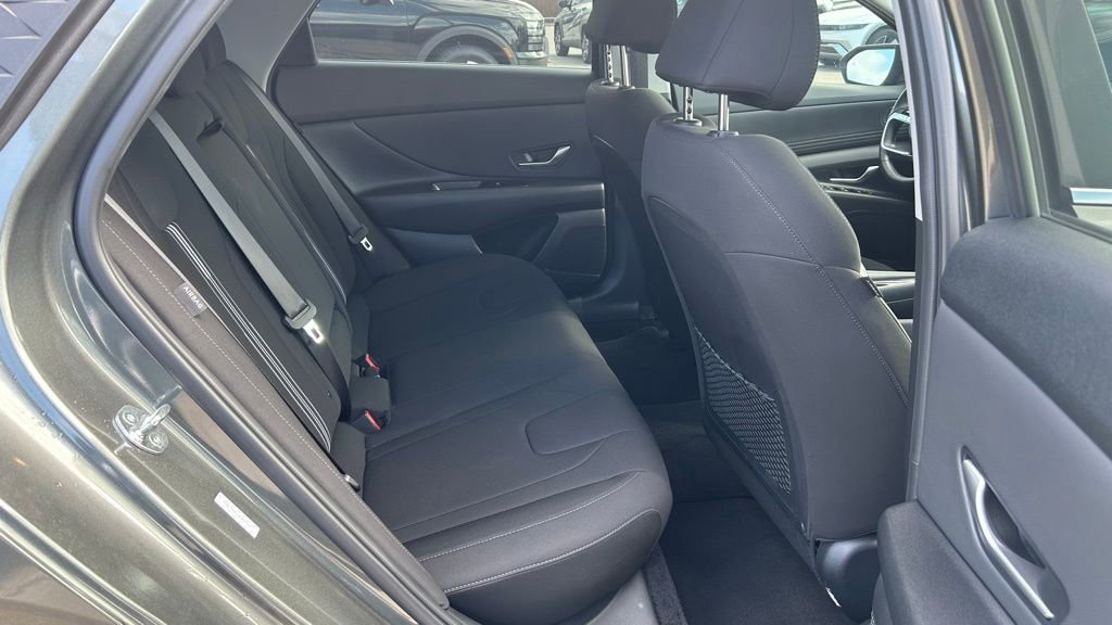 Used 2024 Hyundai Elantra SEL w/ Convenience Package image 22