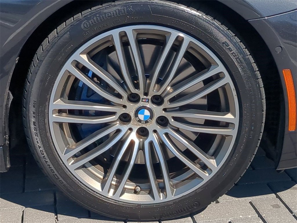 Used 2018 BMW M550i xDrive image 12