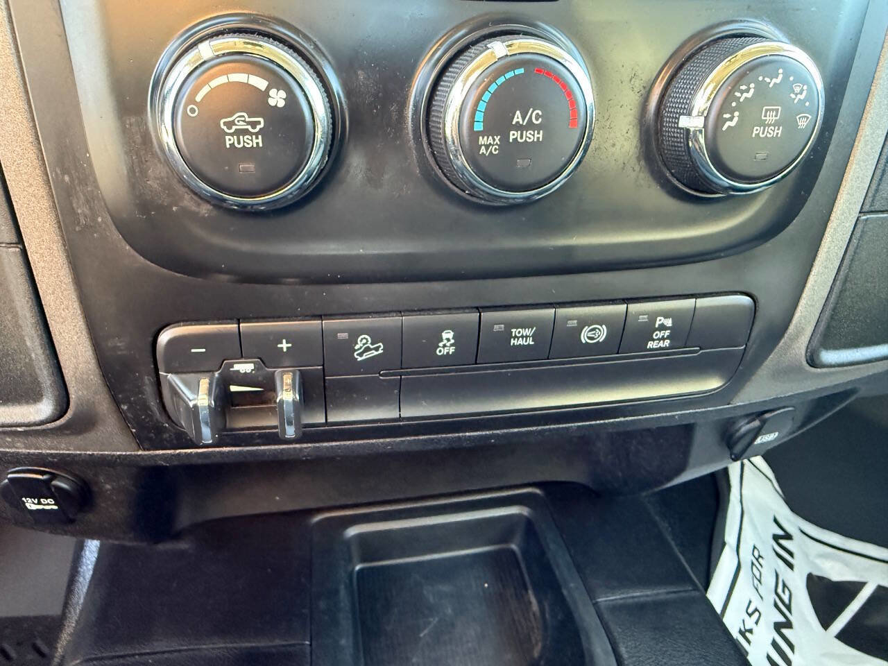 Used 2018 RAM 2500 Tradesman w/ Chrome Appearance Group image 25