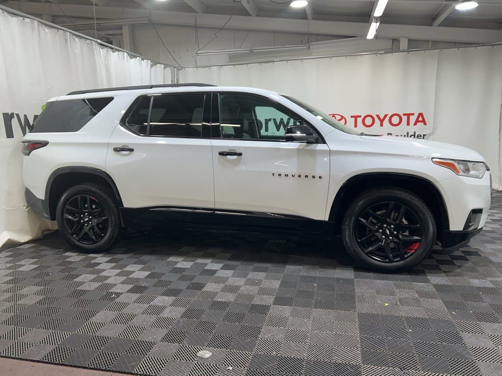 Used 2021 Chevrolet Traverse Premier w/ Redline Edition AWD/4WD image 10