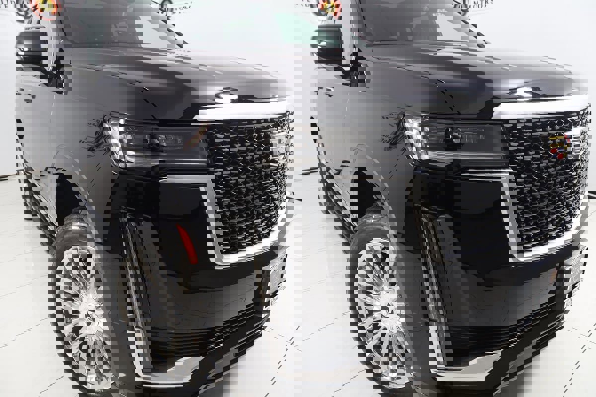 Used 2023 Cadillac Escalade Premium Luxury image 20