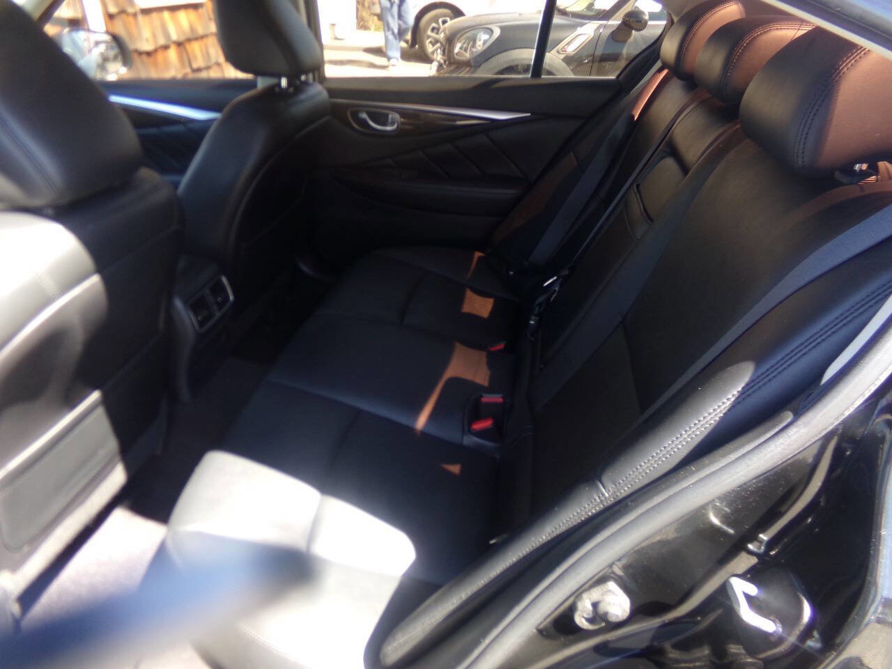 Used 2018 INFINITI Q50 Luxe w/ Essential Package (3.0T Luxe) image 30