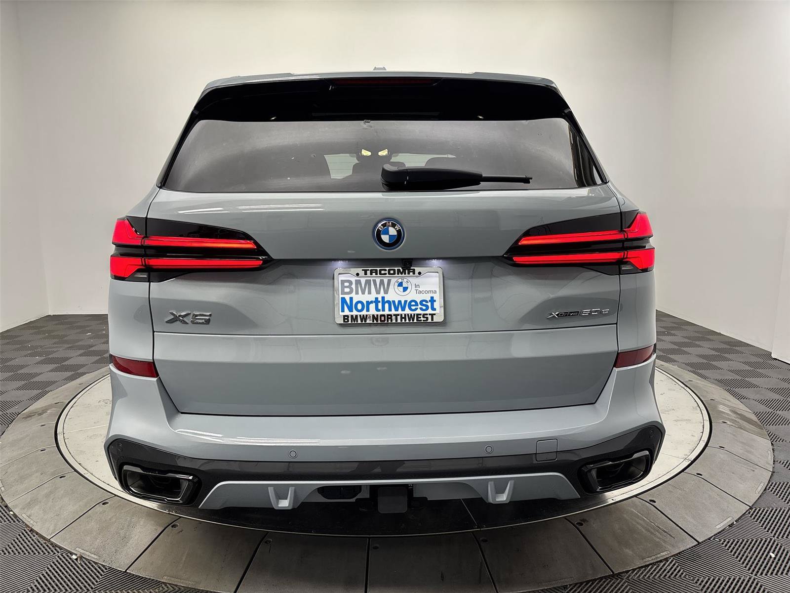 New 2026 BMW X5 xDrive50e w/ Executive Package AWD/4WD image 15