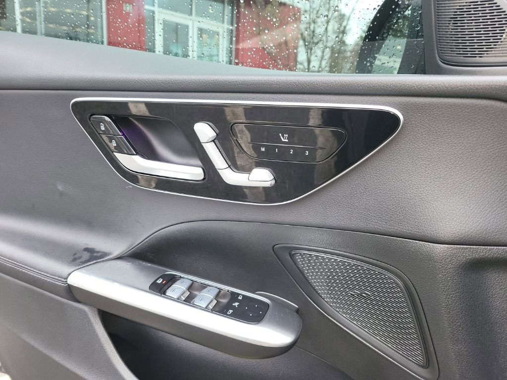 Used 2023 Mercedes-Benz C 300 4MATIC Sedan image 15