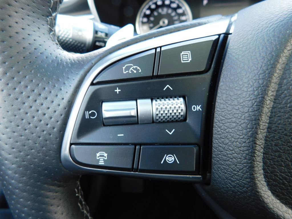 Used 2026 Genesis G70 2.5T Prestige image 18