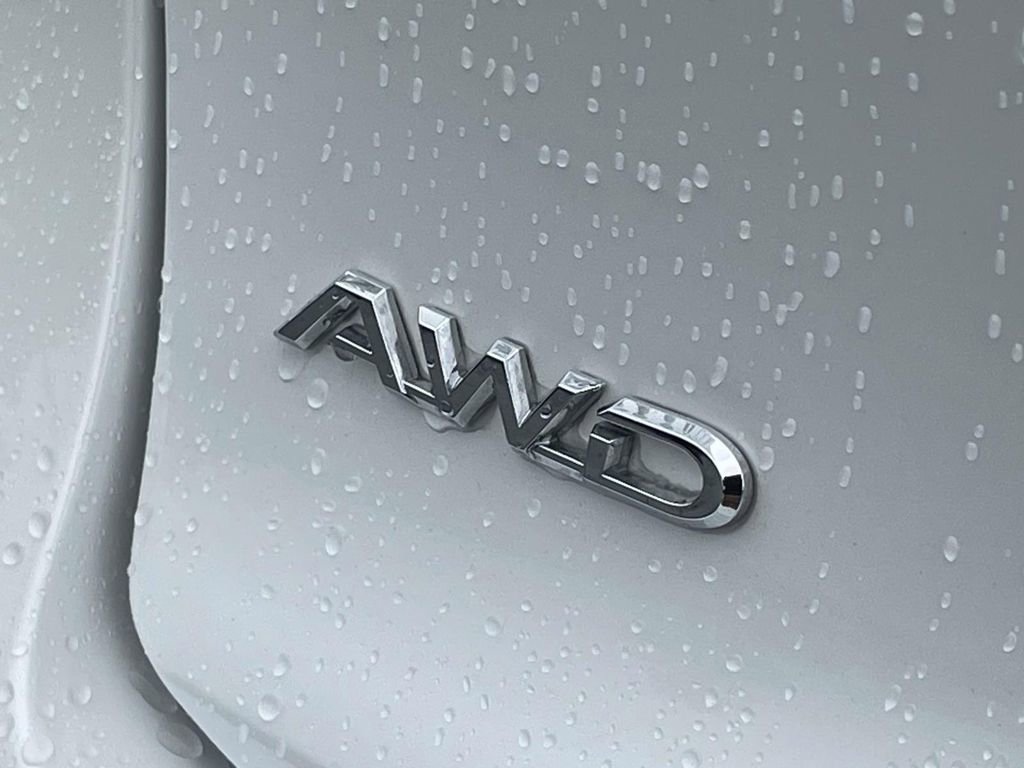 Used 2023 Toyota Crown AWD/4WD image 32