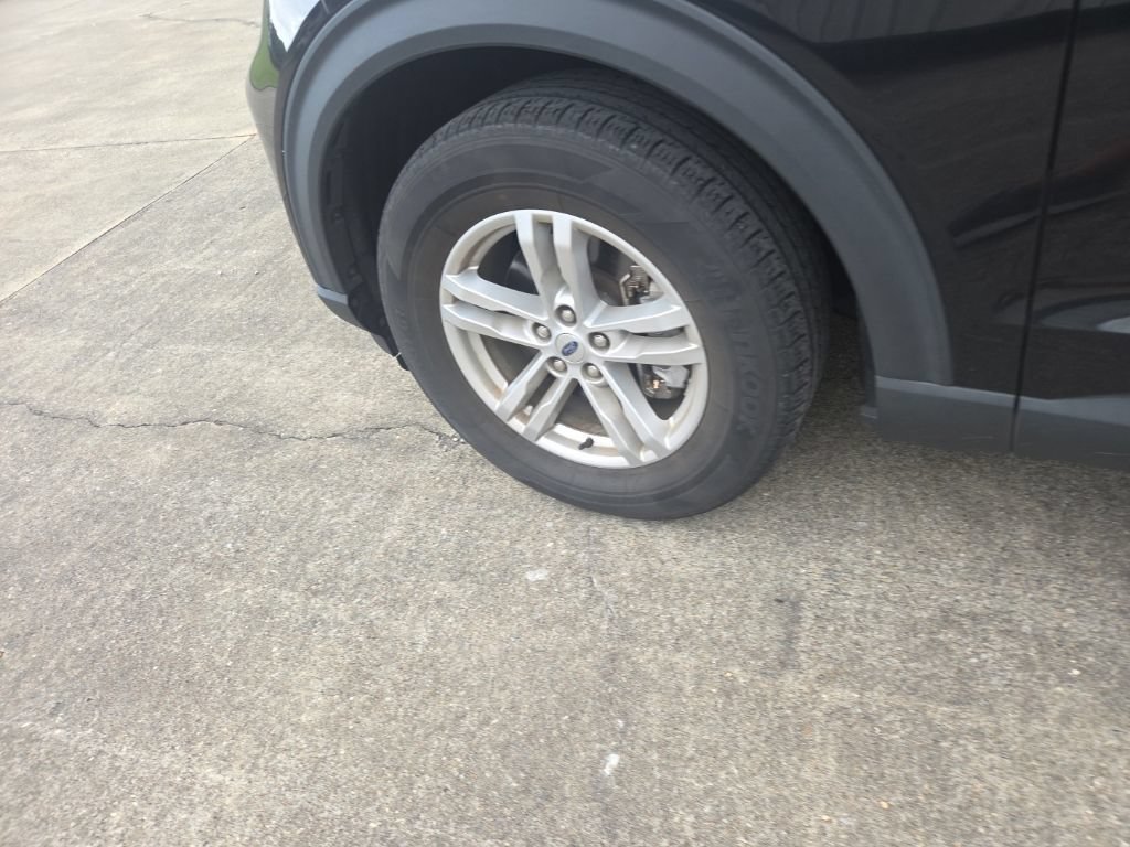 Used 2023 Ford Explorer XLT RWD image 16