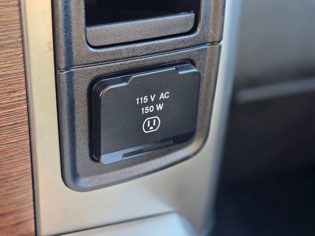 Used 2017 RAM 1500 Laramie w/ Convenience Group image 32