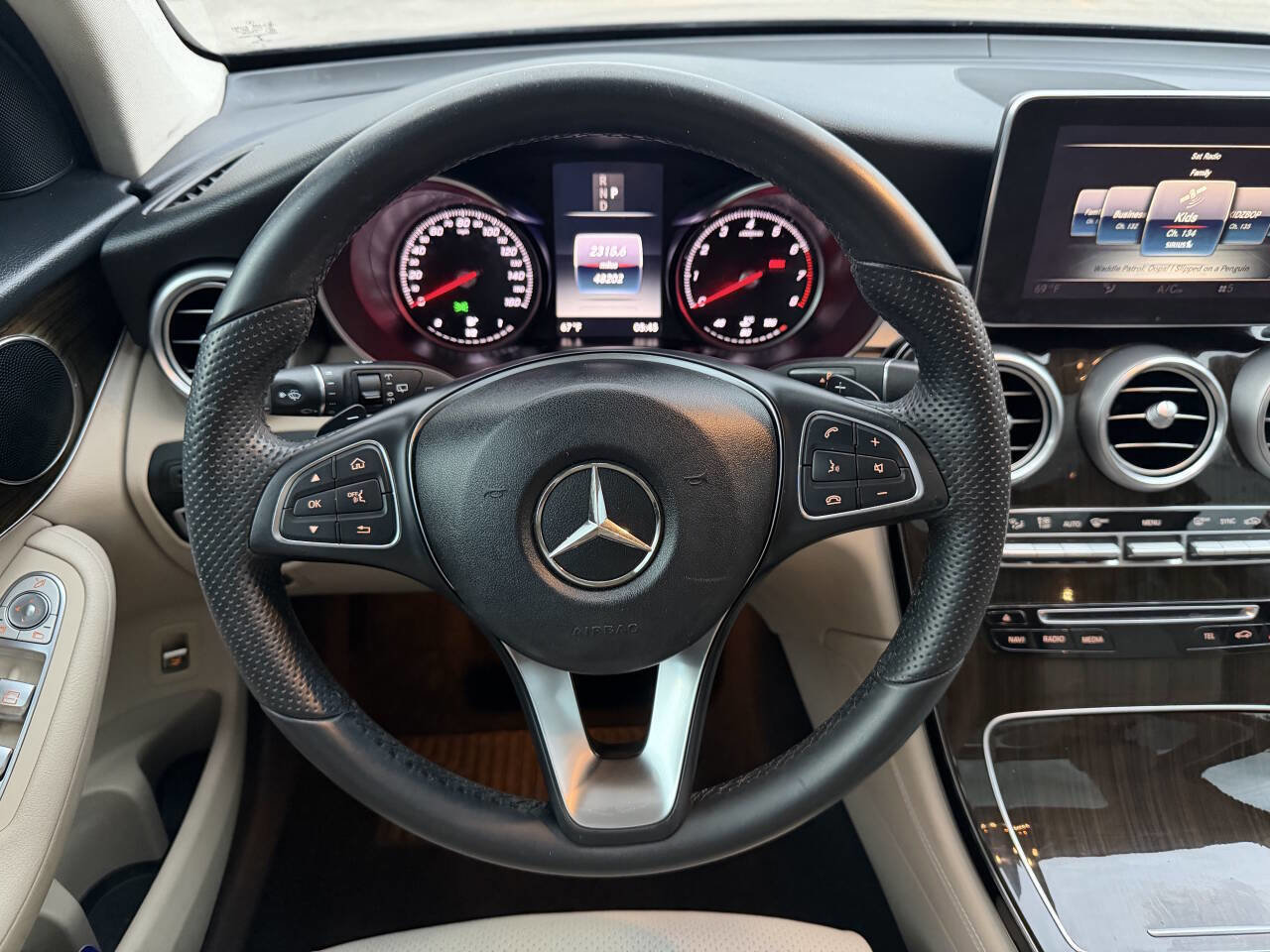 Used 2016 Mercedes-Benz GLC 300 image 34