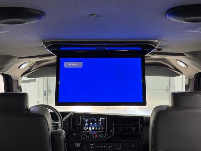 New 2026 GMC Savana 2500 RWD image 4