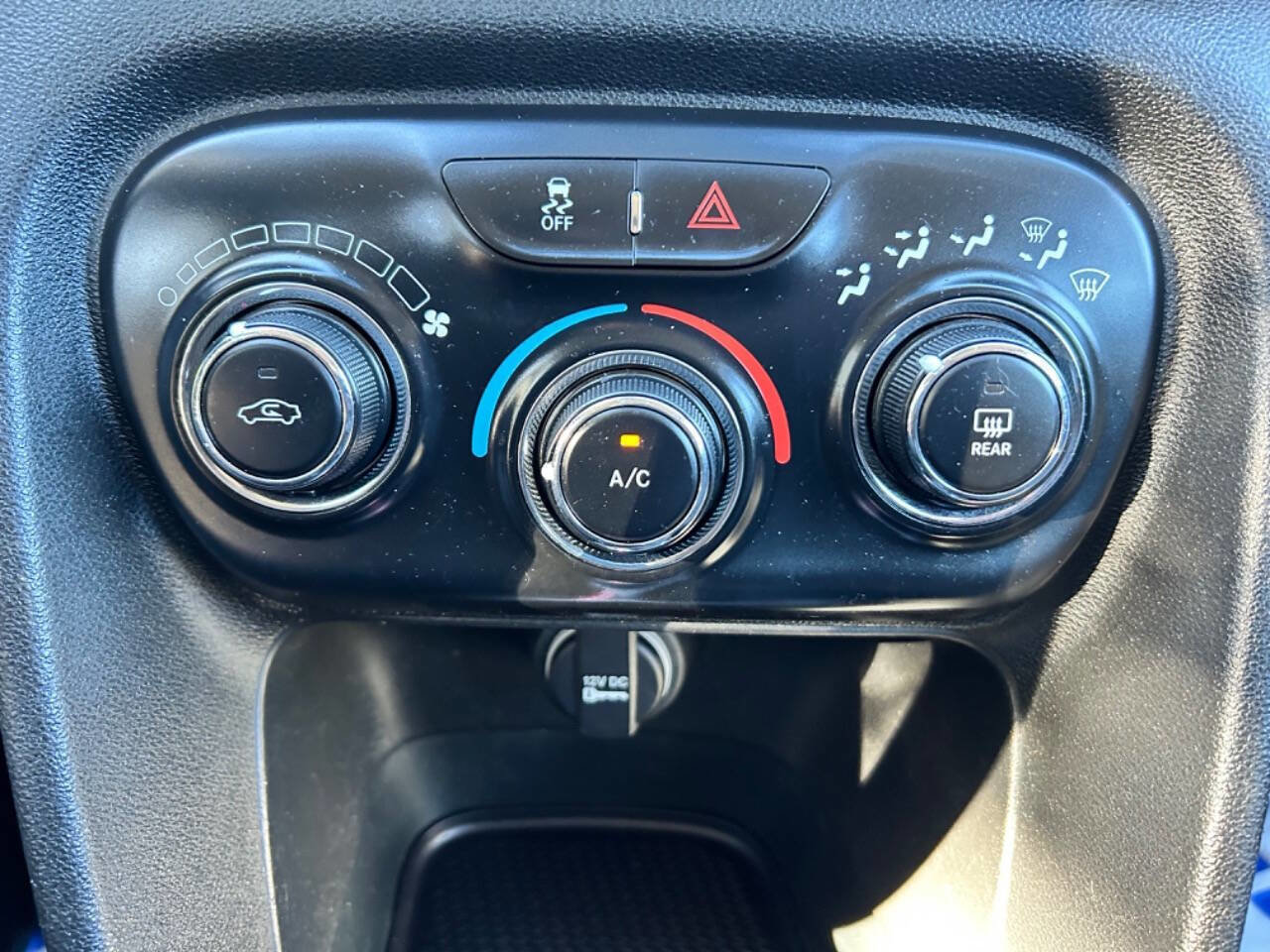 Used 2015 Dodge Dart SE w/ Convenience Group image 21