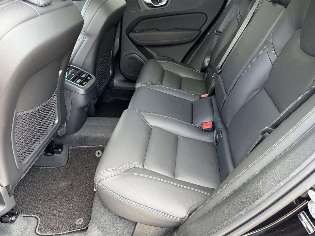 New 2026 Volvo XC60 B5 Ultra w/ Protection Package Premier AWD/4WD image 22