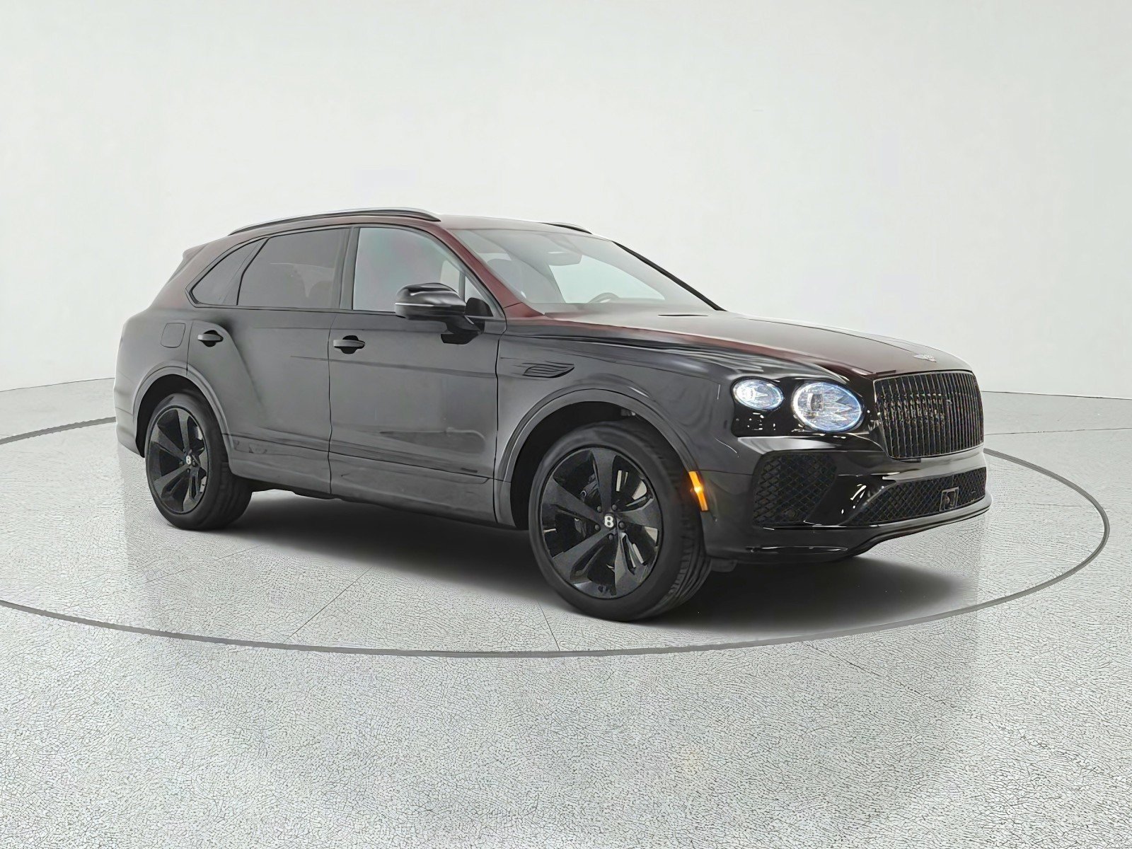 Used 2025 Bentley Bentayga AWD/4WD image 3