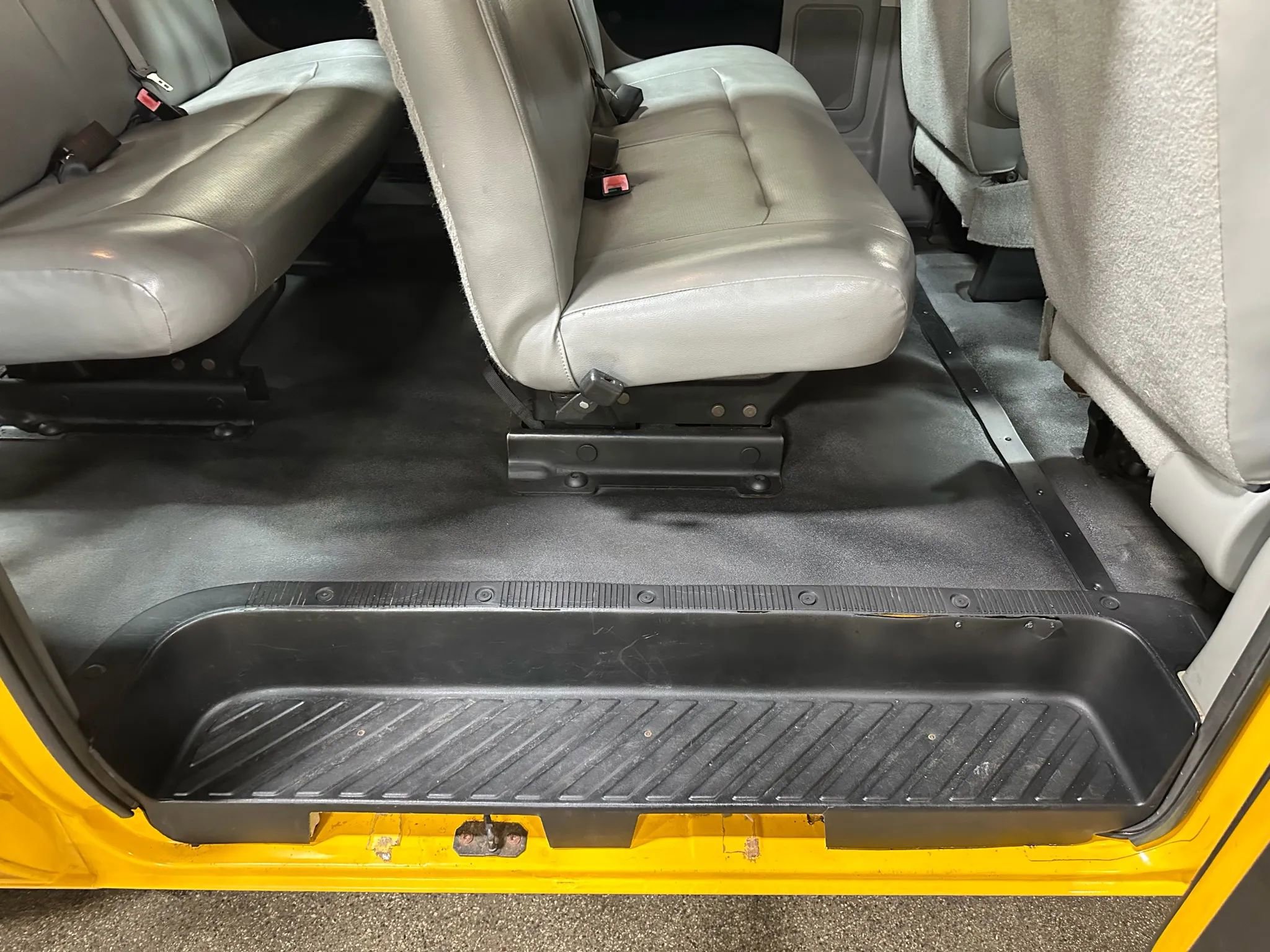 Used 2011 Ford E-150 and Econoline 150 Wagon image 31