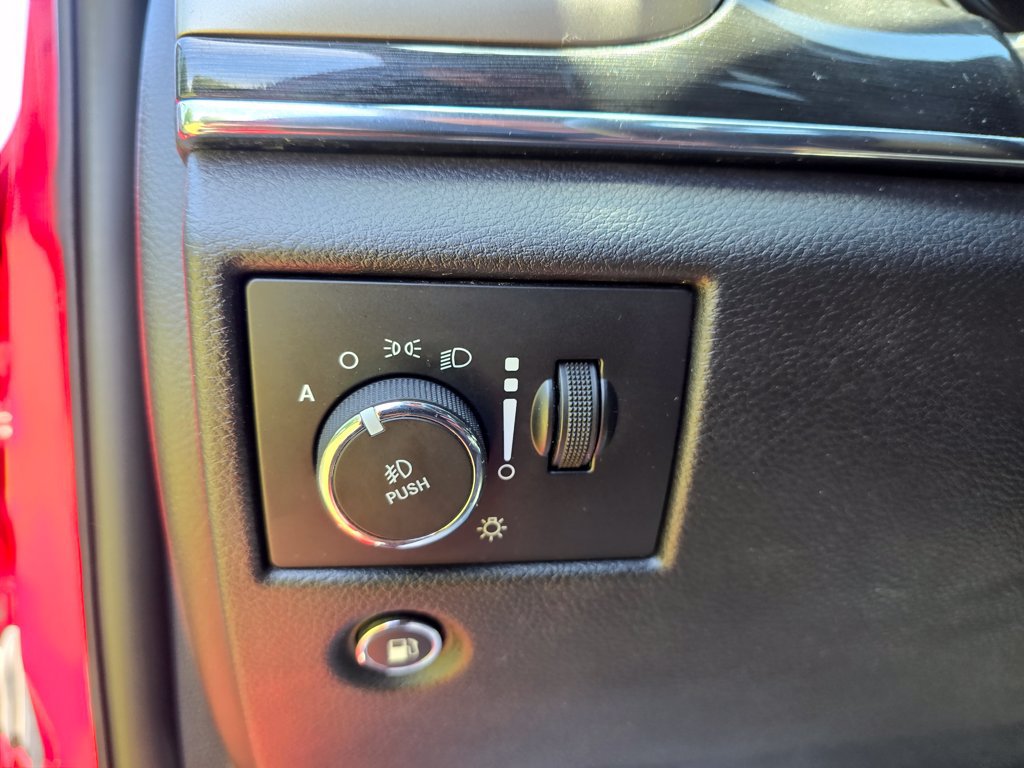 Used 2018 Jeep Grand Cherokee Trailhawk AWD/4WD image 13