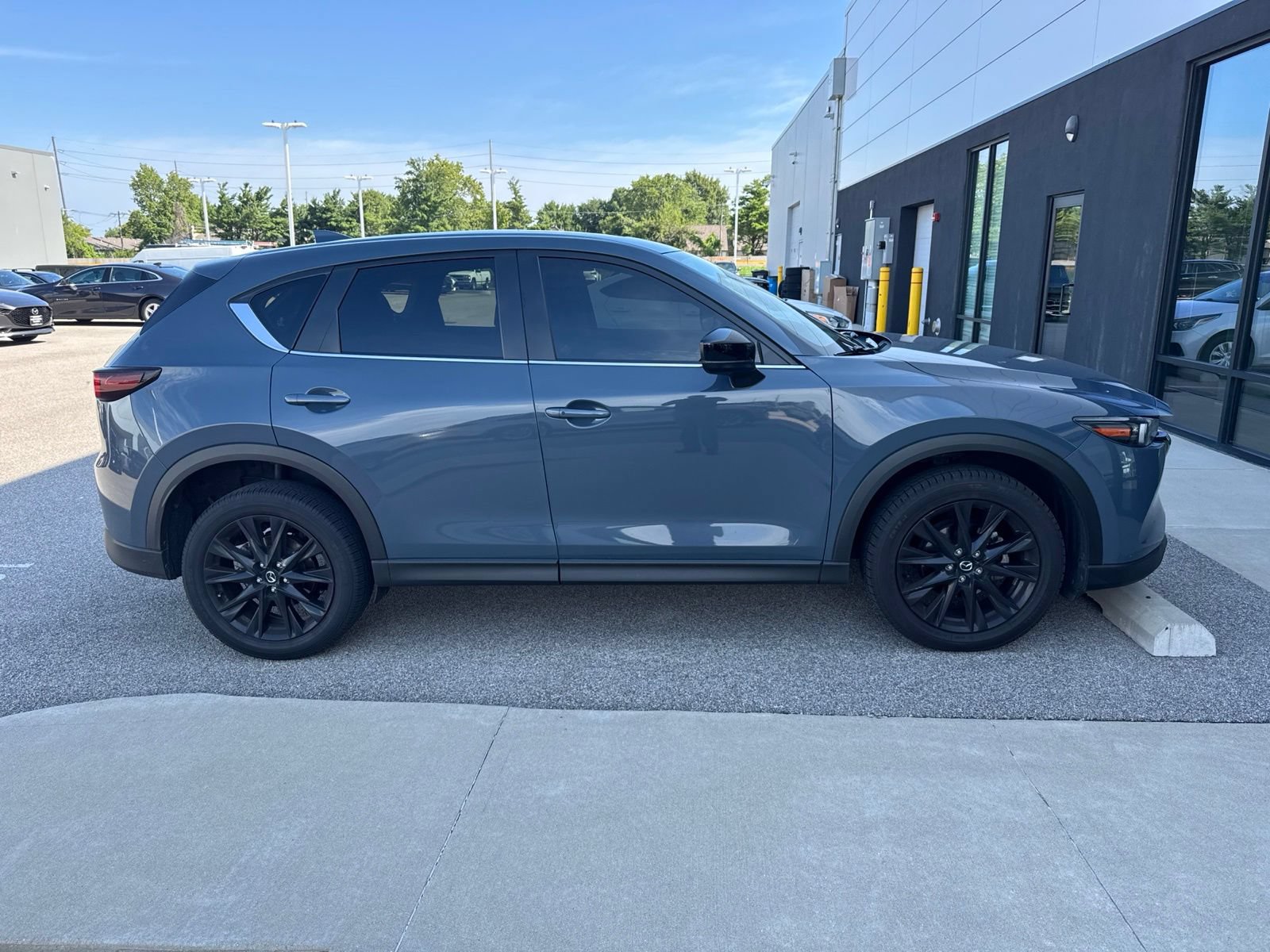 Used 2022 MAZDA CX-5 Carbon Edition AWD/4WD image 3