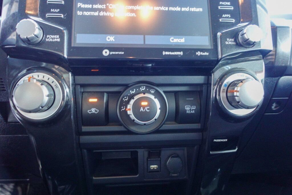 Certified 2022 Toyota 4Runner TRD Off-Road image 22