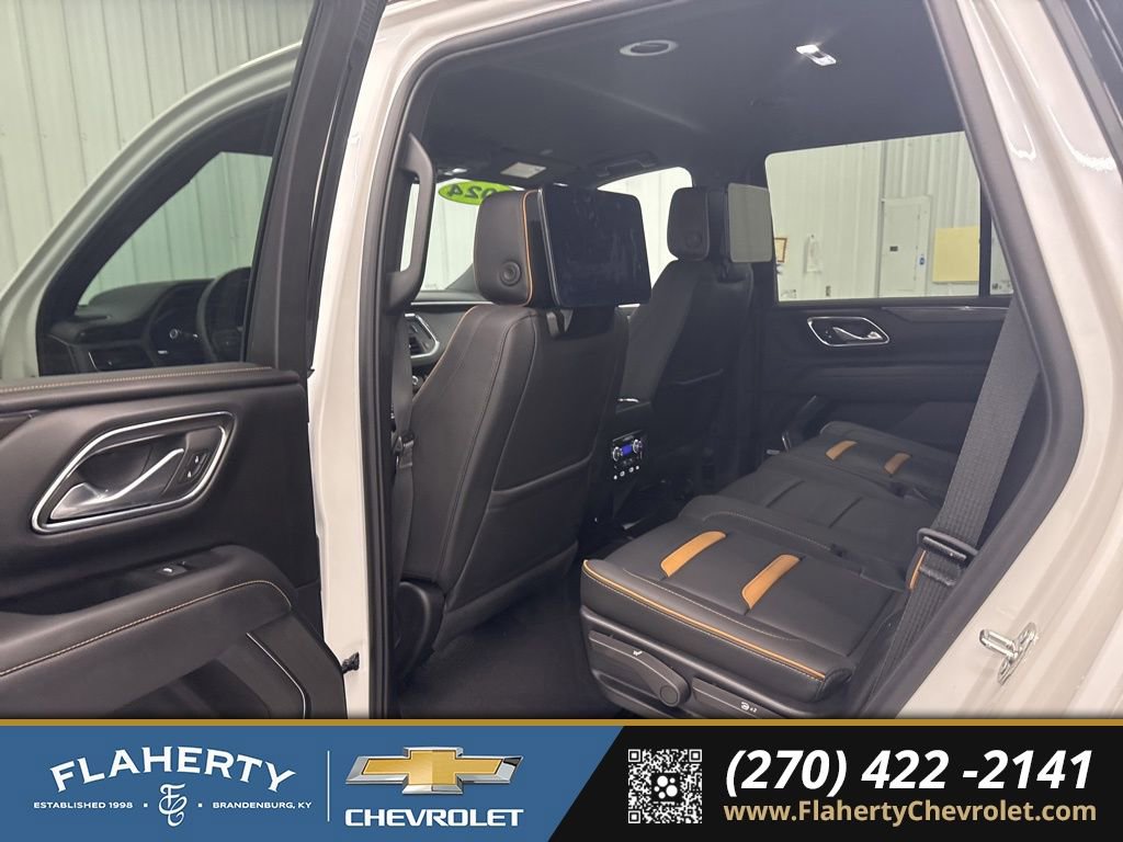 Used 2024 GMC Yukon AT4 w/ Technology Package image 11