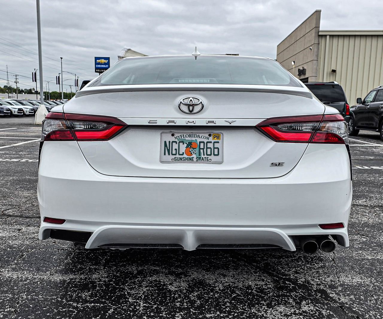 Used 2024 Toyota Camry SE image 5