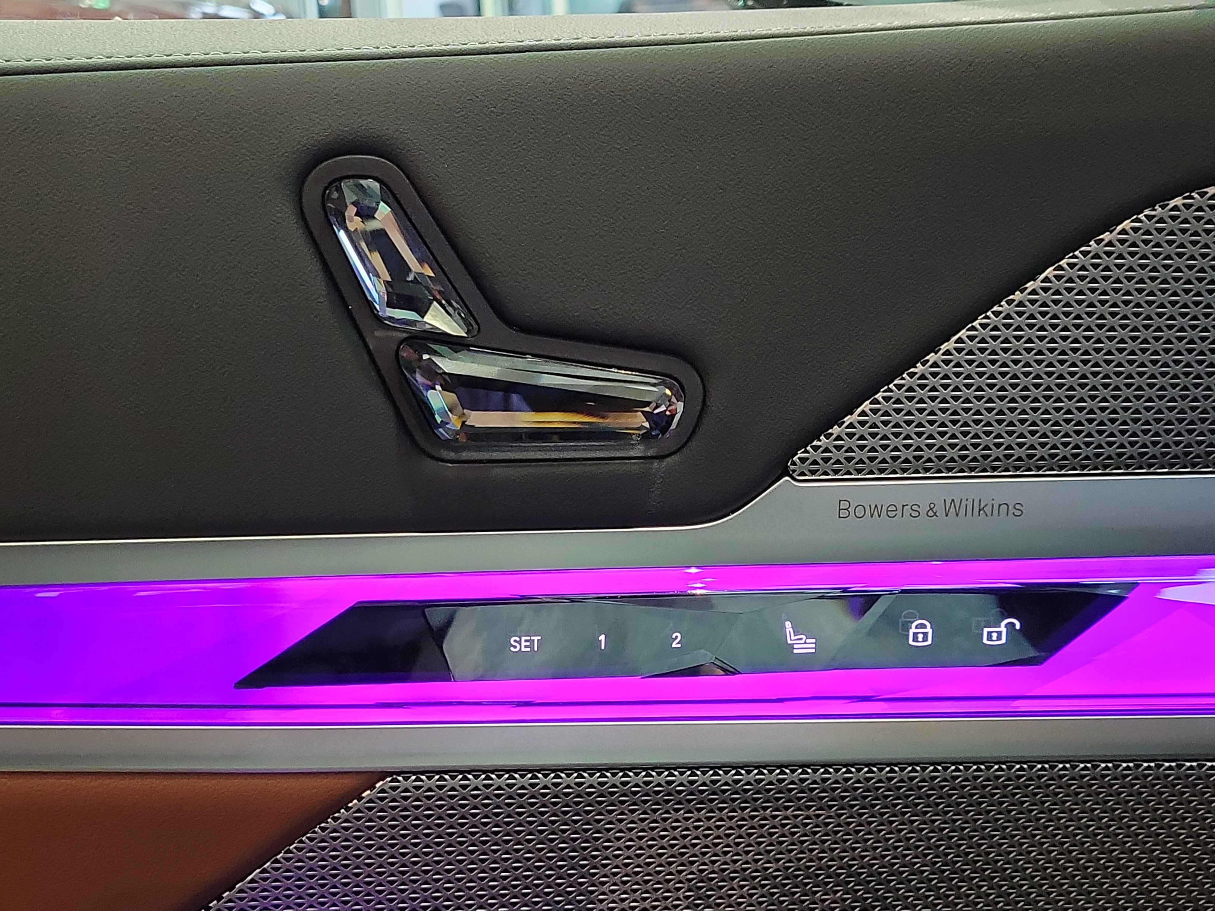 New 2025 BMW i7 xDrive60 image 17