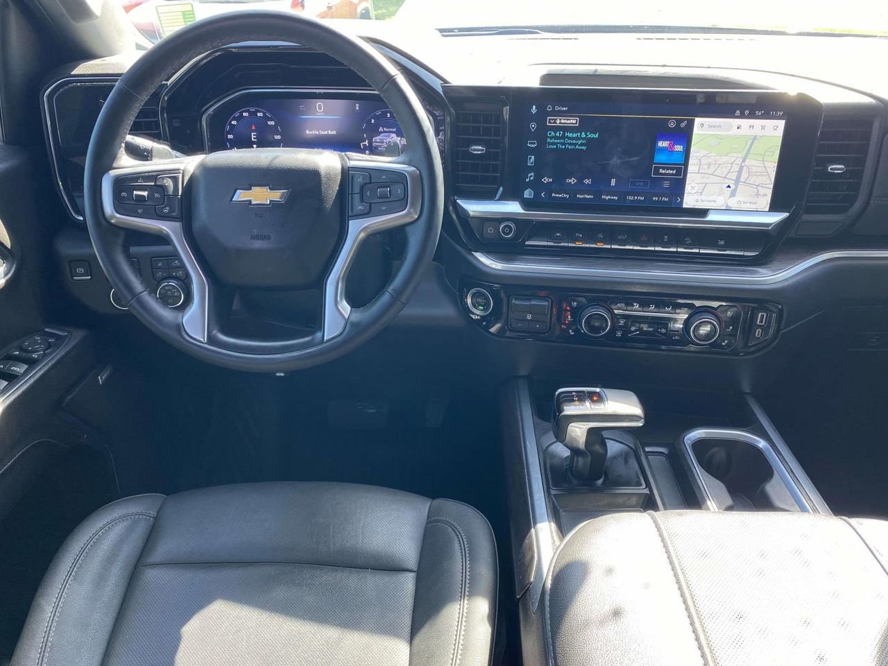 Used 2024 Chevrolet Silverado 1500 LTZ AWD/4WD image 10