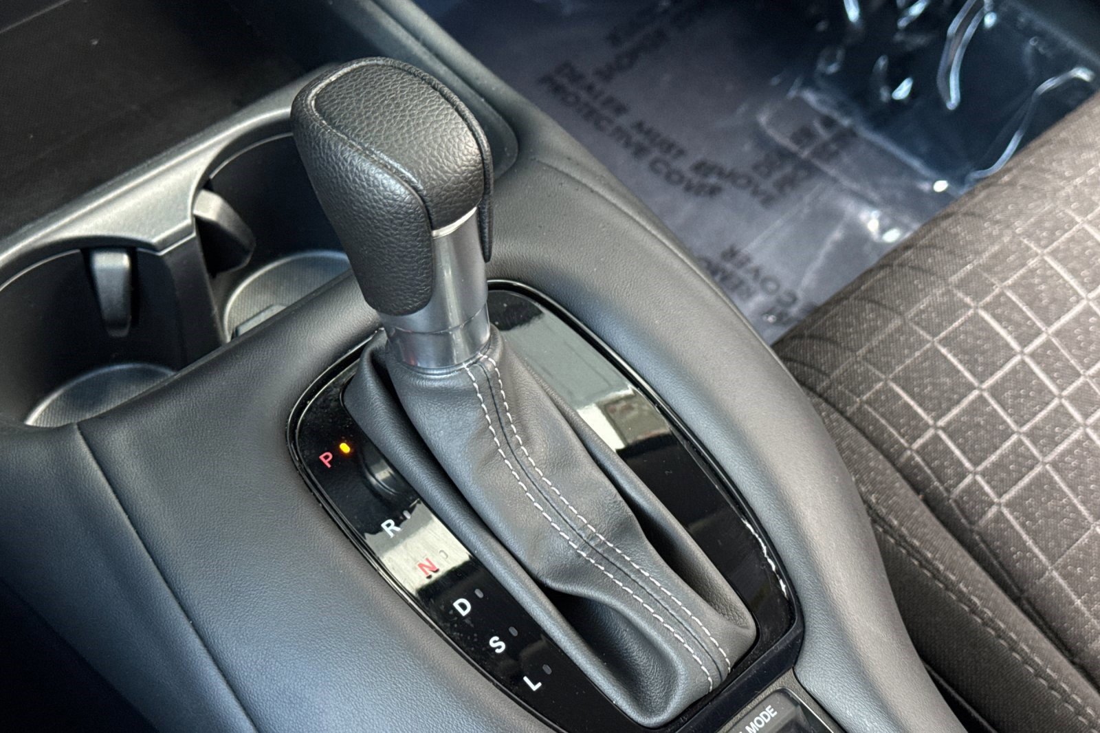 Certified 2025 Honda HR-V LX image 17