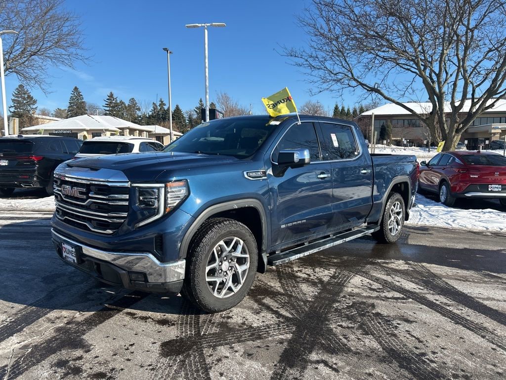 Used 2023 GMC Sierra 1500 SLT w/ SLT Premium Package image 9