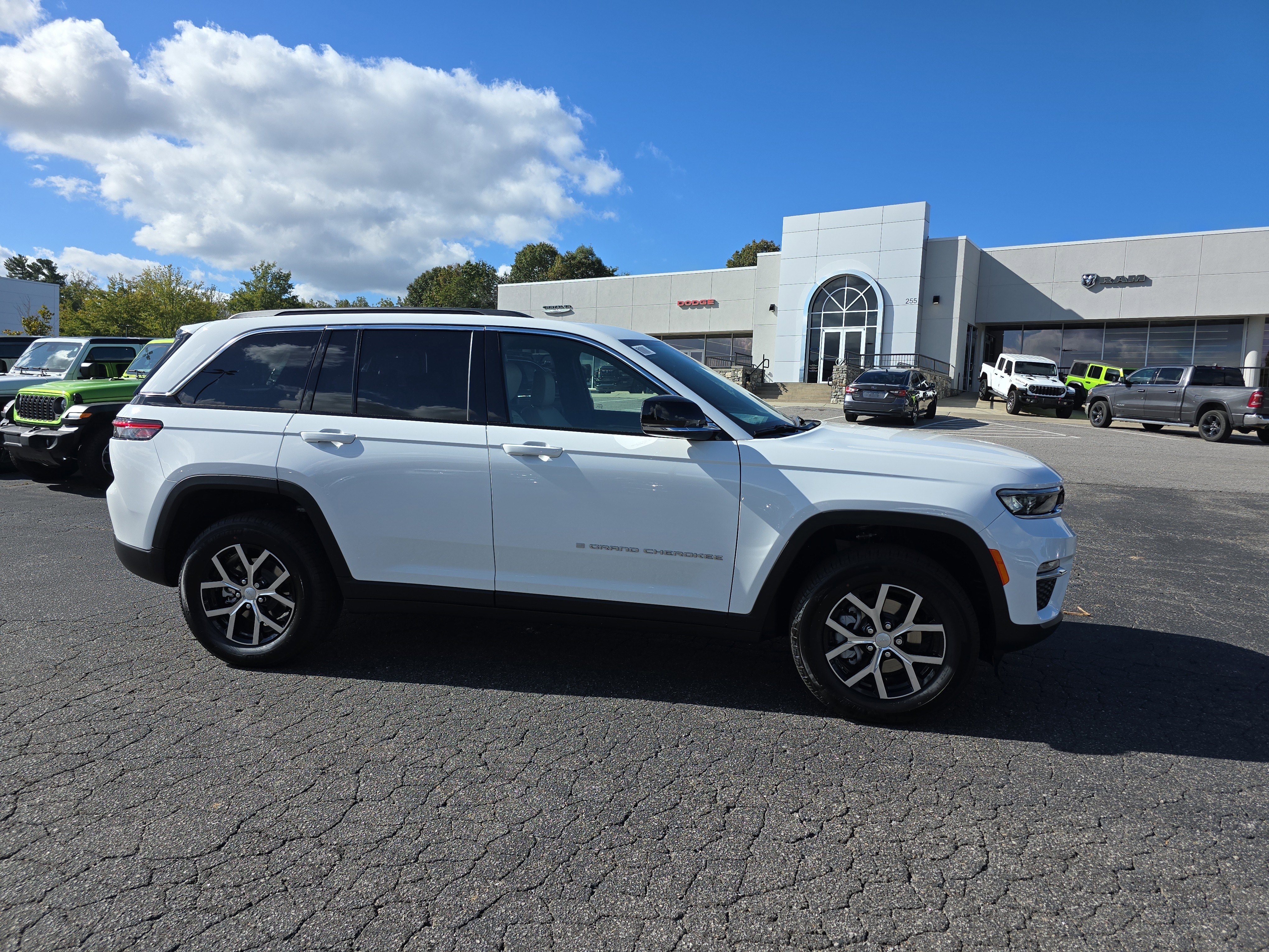 New 2025 Jeep Grand Cherokee Limited