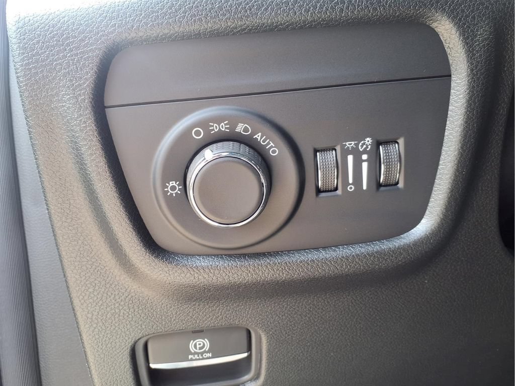 New 2026 Jeep Grand Cherokee L Laredo AWD/4WD image 19