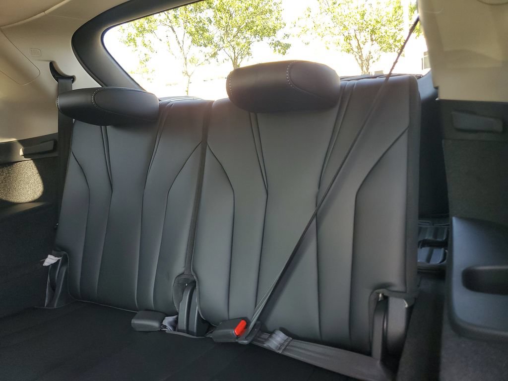 Certified 2026 Acura MDX w/ Technology Package FWD image 14