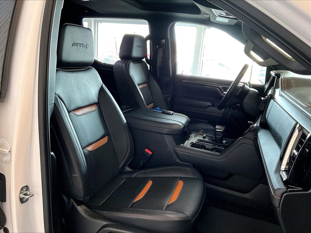 Used 2023 GMC Sierra 1500 AT4 w/ AT4 Premium Package image 11