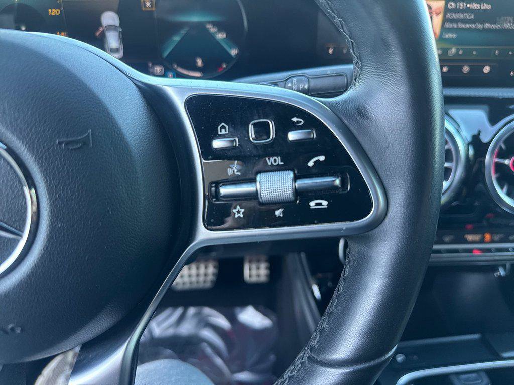 Used 2022 Mercedes-Benz CLA 250 4MATIC image 40