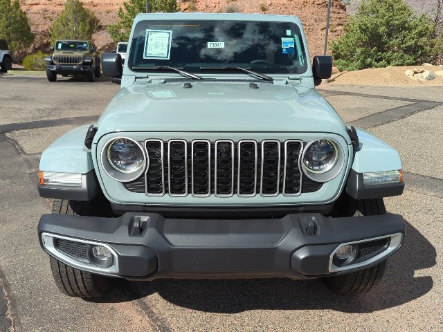Used 2024 Jeep Wrangler Unlimited Sahara w/ Technology Group AWD/4WD image 2