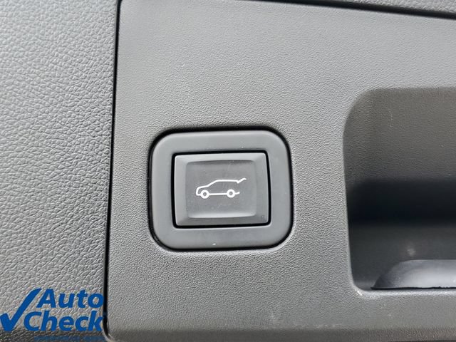 Certified 2024 Cadillac XT4 Luxury FWD image 11