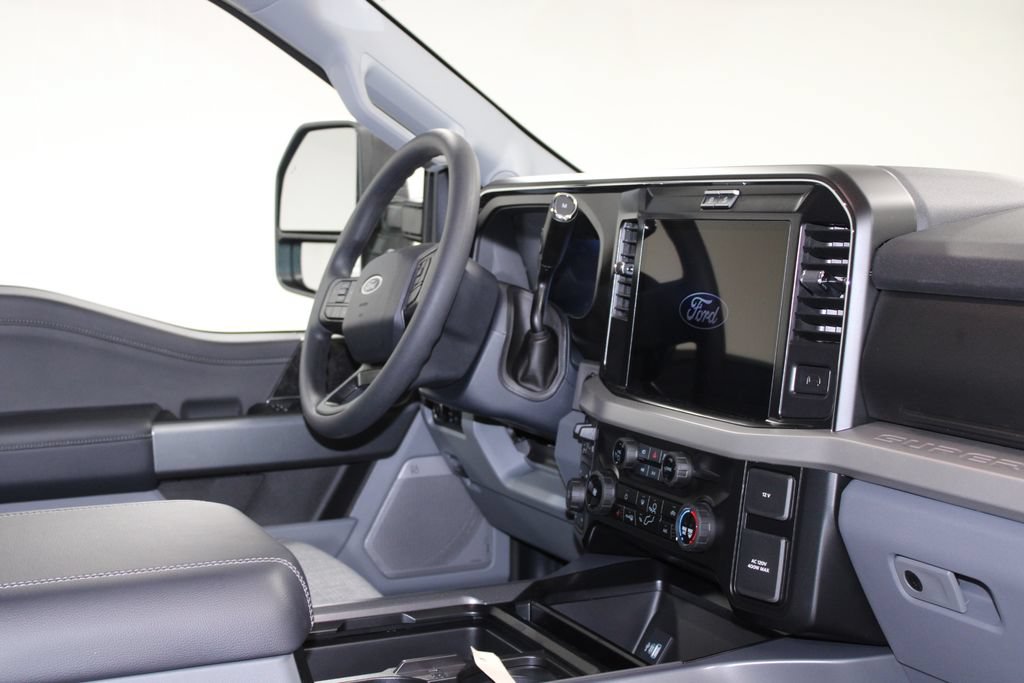 New 2026 Ford F250 XLT w/ XLT Premium Package AWD/4WD image 31