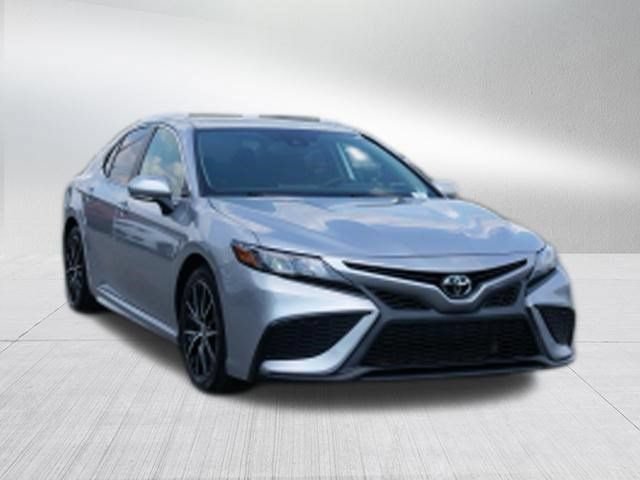 Used 2024 Toyota Camry SE w/ Convenience Package FWD image 9
